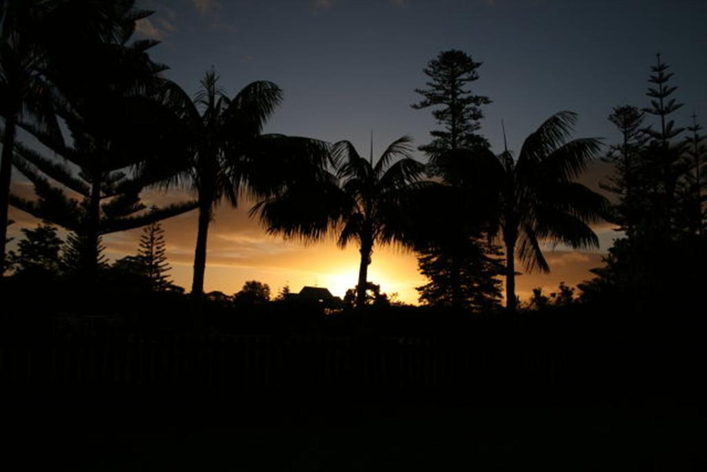 Fletcher Christian Holiday Apartments Burnt Pine Esterno foto
